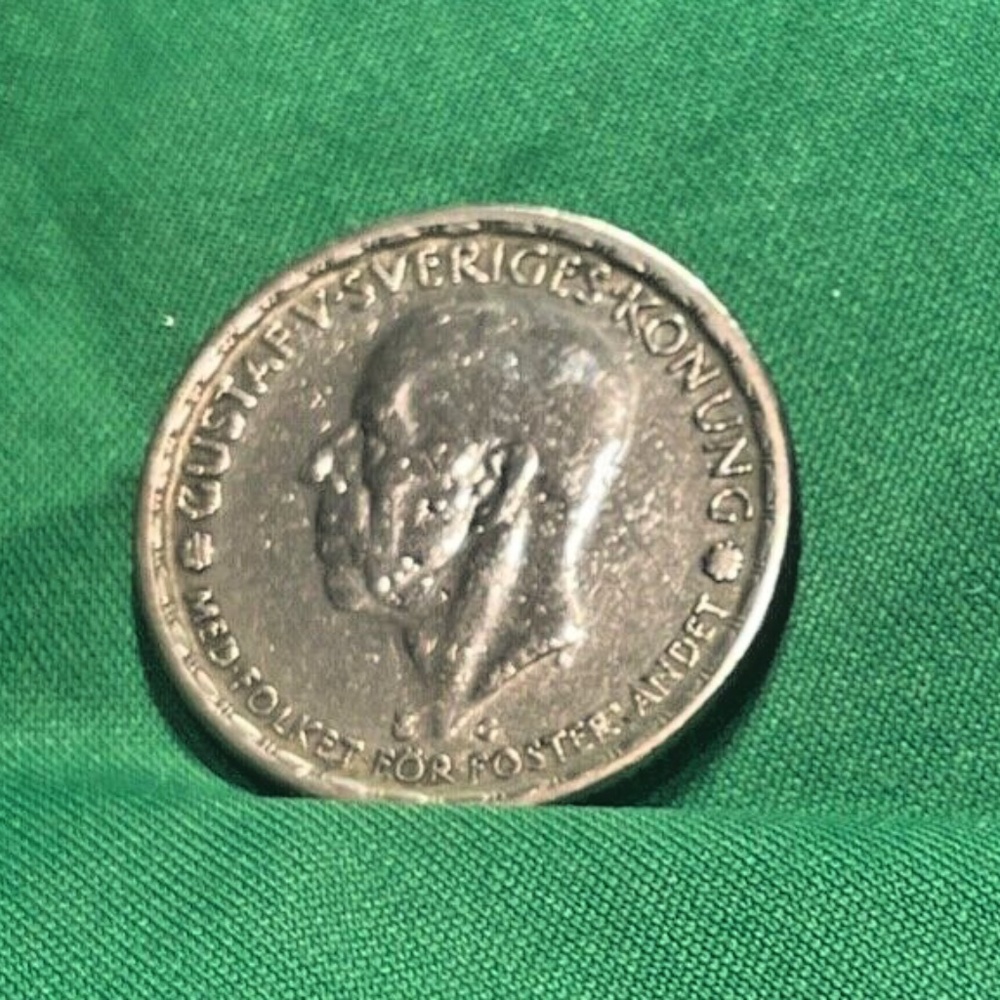 1945 &1946 Sweden 1 Krona - Silver - MA Vintage Swedish Coin - WWII - Gustaf V